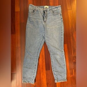 Abercrombie Super Skinny jeans. Light wash. Curve love 32.